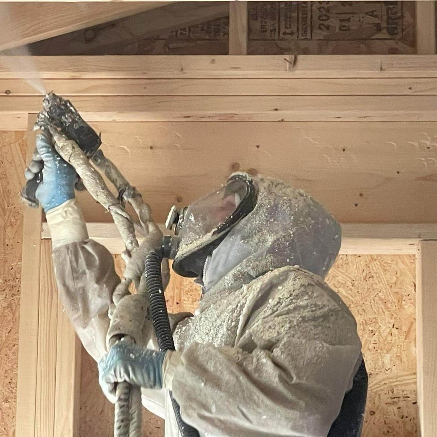Insulation jobsite: ceiling application